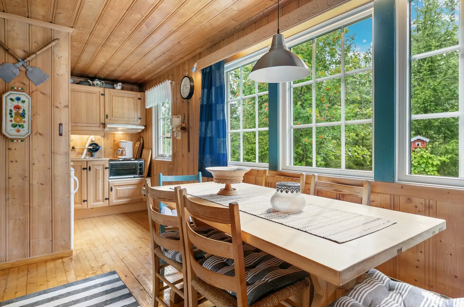 God plass til både sofagruppe og spiseplass.
