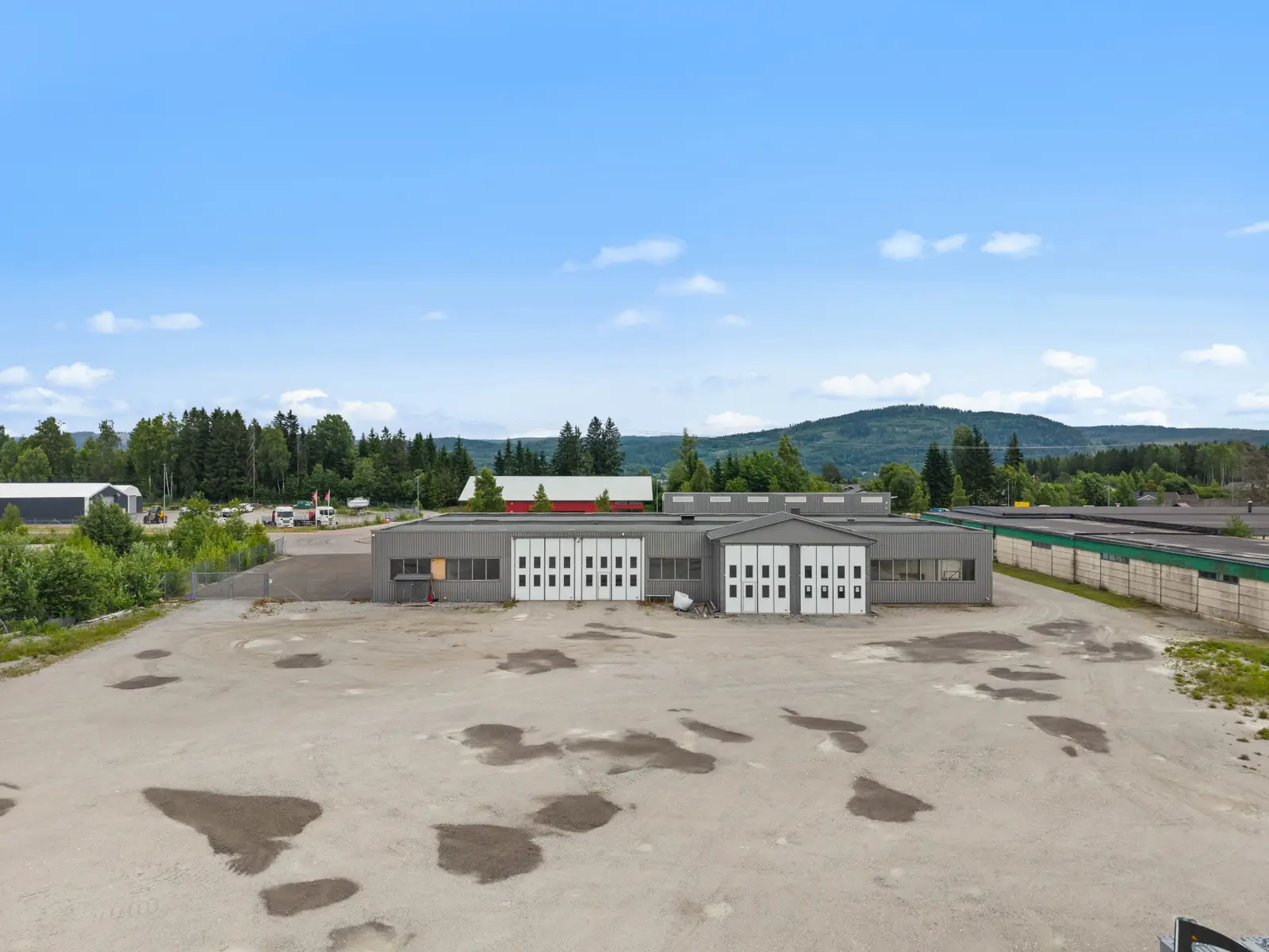 Attraktiv og innholdsrik næringseiendom med strategisk beliggenhet i Minne Industriområde på Minnesund - rett ved E6