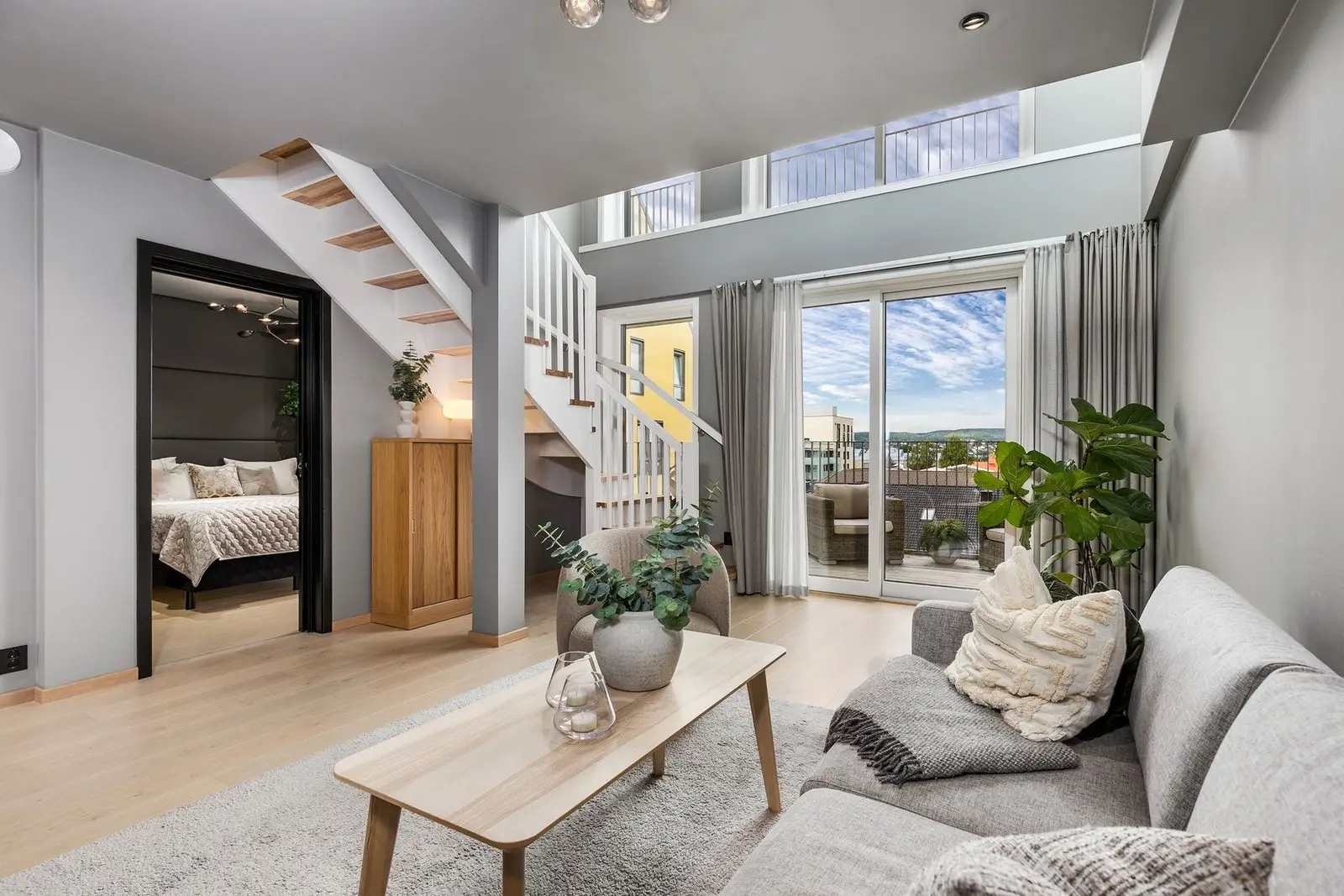 Interiør, fargepalett, hotellgardiner og innredninger er nøye utvalgt av interiørdesigner fra Oj! Design