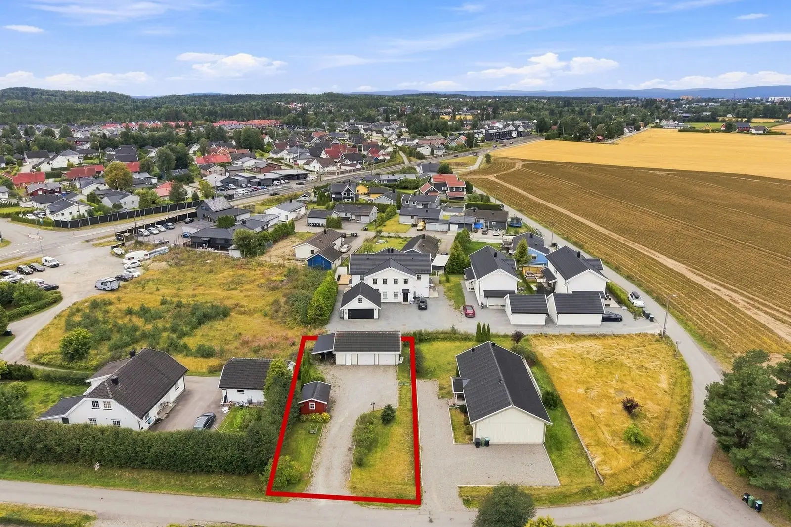 Vi har gleden av å presentere Meiserudvegen, en attraktiv boligtomt med en tilbaketrukket og barnevennlig beliggenhet på Algarheim - kun få 