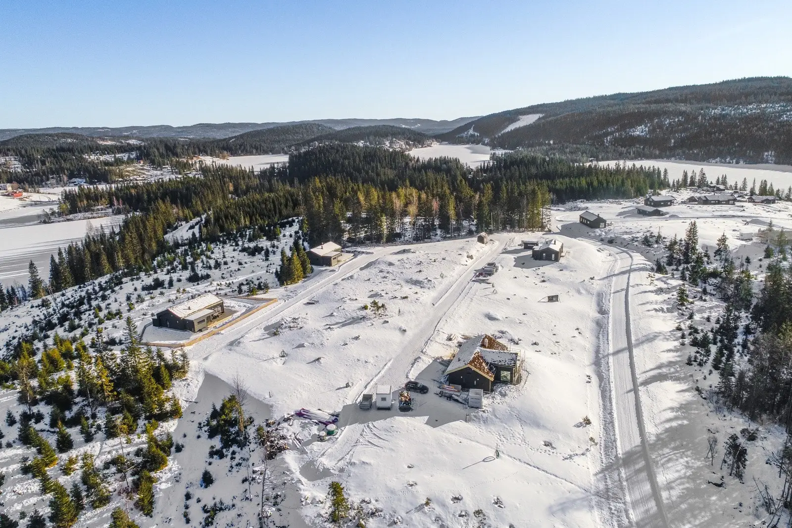 Nordmarka Nord er et snøsikkert område og byr på et stort utvalg maskin- og scooterpreparerte løyper i et variert terreng.