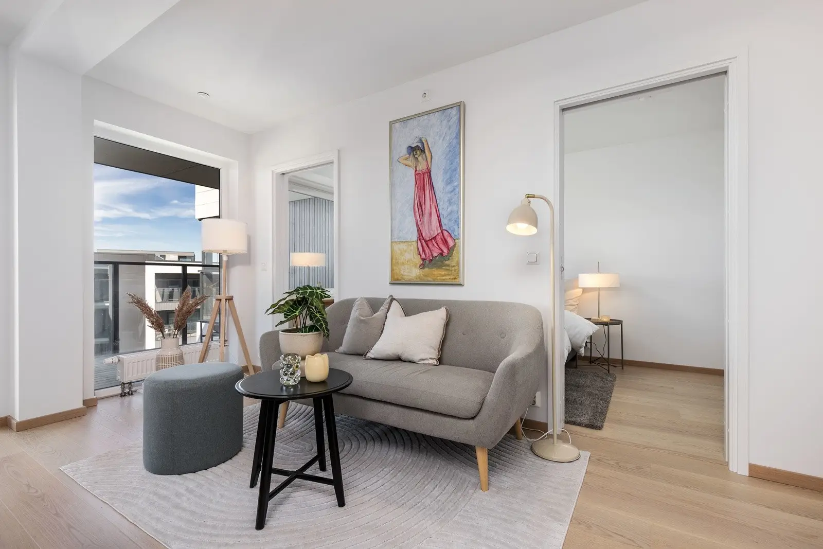 Oppvarming med vannbåren varme via radiatorer, samt balansert ventilasjon med varmegjenvinning - en meget energieffektiv leilighet!