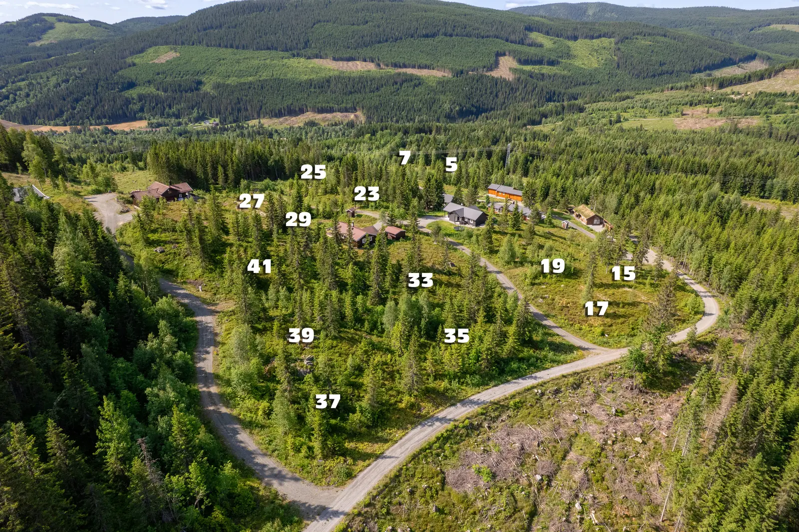 Tomtene er delvis kupert