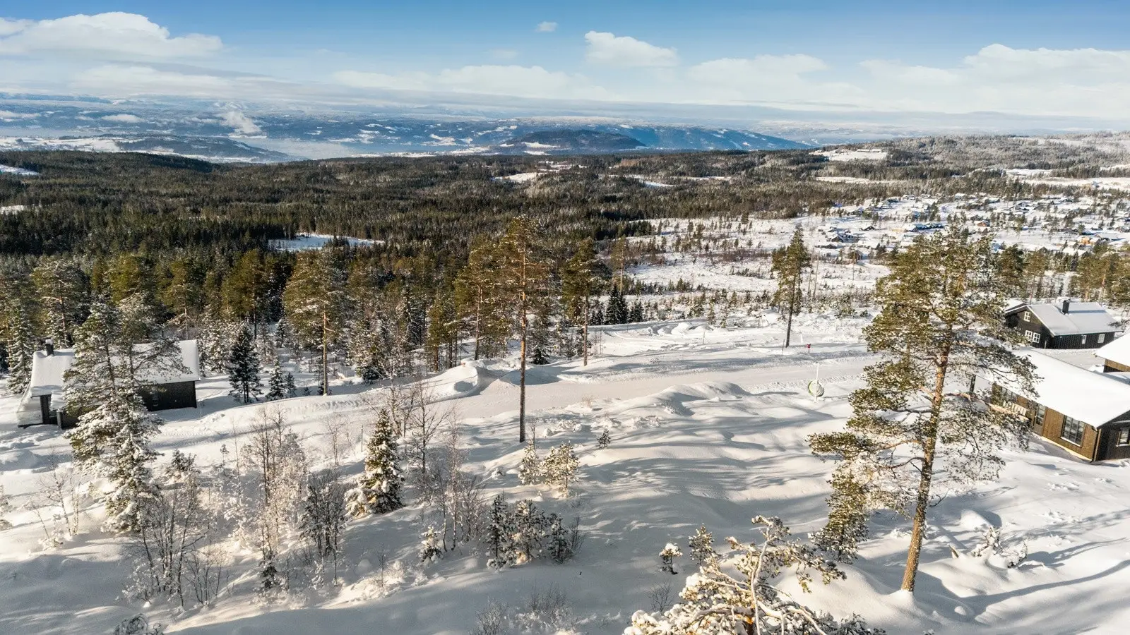 Bygg din drømmehytte i naturskjønne omgivelser! Løypenettet i umiddelbar nærhet fra eiendommen